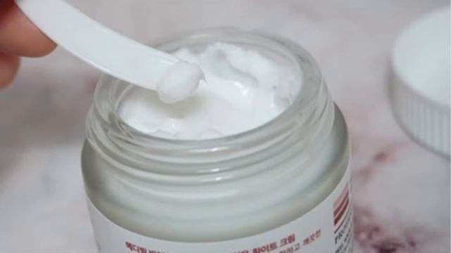 Kem Dưỡng Trắng MEDI PEEL Glutathione 600 White Cream смотреть онлайн