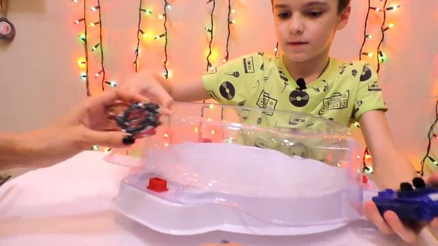 Распаковка BeyBlade или Hell Salamander vs Адской Cаламандры смотреть онлайн