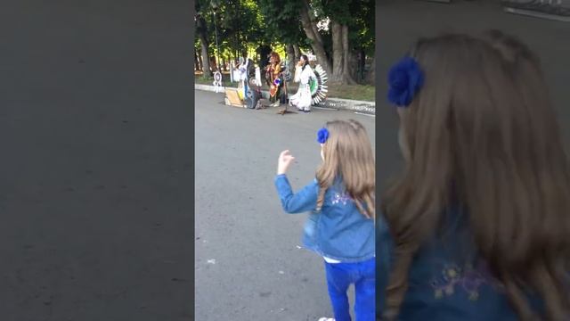 Танец Индейцев в парке Горького смотреть онлайн