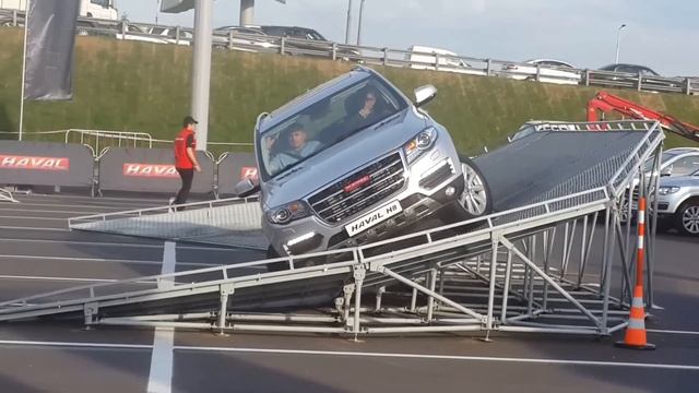 Видео Great Wall Haval H8 тест-драйв с ММАС 2014 смотреть онлайн
