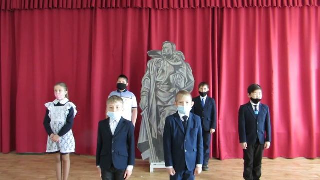 Поздравление учащихся школы с "Днём Защитника Отечества" смотреть онлайн