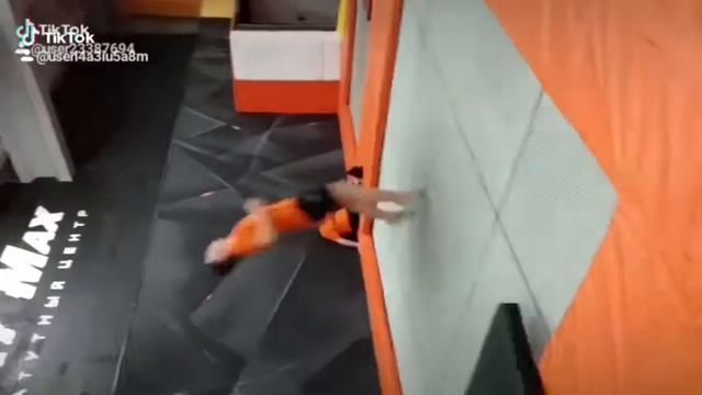 Батутный центр skymax в Тюмени смотреть онлайн