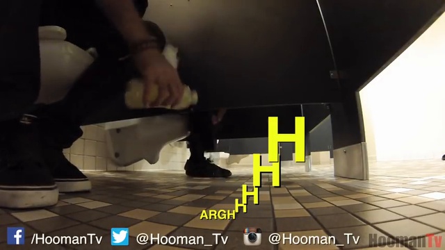 BATHROOM PRANK PART 3! HoomanTV смотреть онлайн