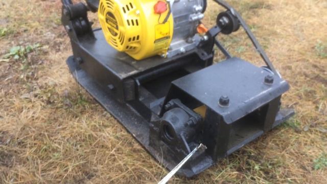 Виброплита - дешевле самому.