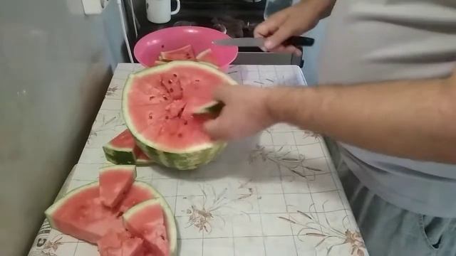 Мочённые арбузы дольками, как бочковые смотреть онлайн