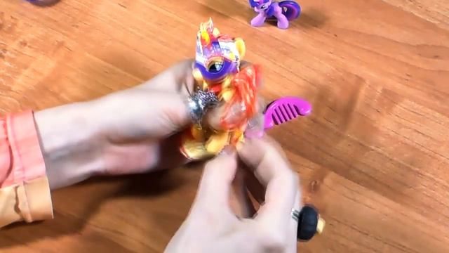 Обзор игрушки Sunset Shimmer - My Little Pony смотреть онлайн