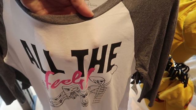 Disney Spring's Disney Style - NEW MERCH - April 2019 смотреть онлайн