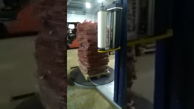 Паллетоупаковщик Robopac Ecoplat FRD с паллетной сеткой. Купить в Лидер-Пак. смотреть онлайн