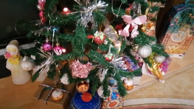 Предновогодние чудеса, наряд на елку, новогодние домики. смотреть онлайн