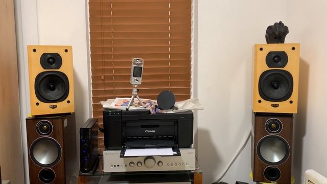 DAC & DAP Combo (Digital Audio Player-Astell & Kern 370 MKII)(DAC-Chord-MoJo-2) смотреть онлайн