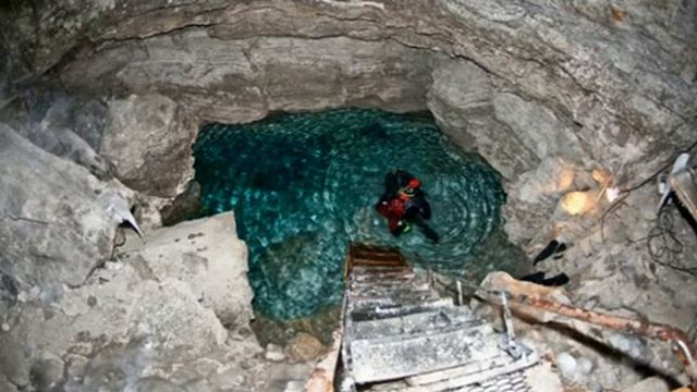 Водная пещера смотреть онлайн