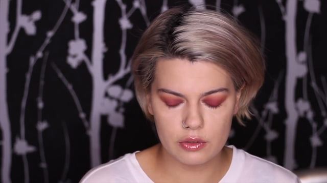 [ЗАЧЕМ Я ОТРЕЗАЛА ВОЛОСЫ И ПОКРАСИЛАСЬ В СЕРЫЙ ЦВЕТ] смотреть онлайн