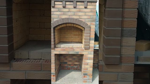 кладка карниза из кирпича на мангале