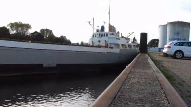 Wende Kümo M/S Hannelore -IMO 6602513 im Oldenburger Hafen auf der Hunte смотреть онлайн