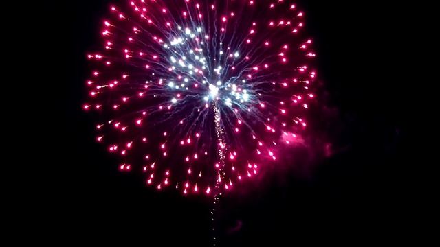 Салют на открытии Новогодней Ёлки 1080p смотреть онлайн