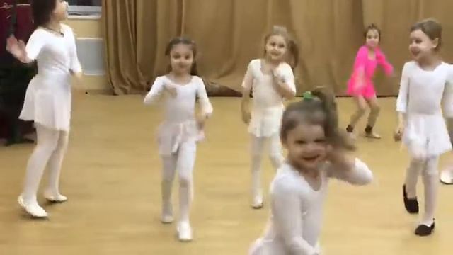 Придумываем ТАНЕЦ..... смотреть онлайн