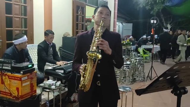 Thánh Ca - Lời Thiêng - Saxophone Nguyễn Tuân смотреть онлайн