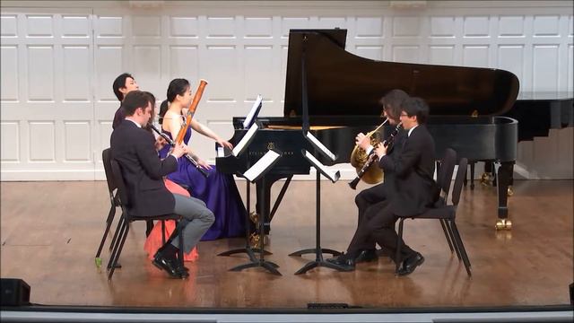 Mozart Quintet for Piano and Winds in Eb Major, K. 452 II. Larghetto смотреть онлайн