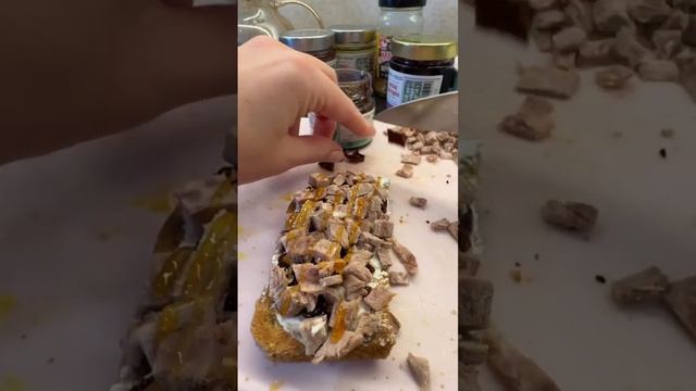 Секретный ингредиент - луковый мармелад. смотреть онлайн