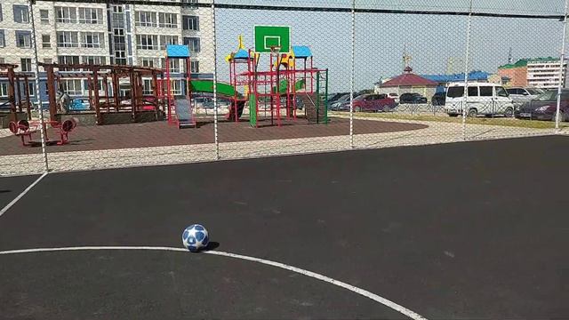 Кто последний забьет гол получит наказание! смотреть онлайн
