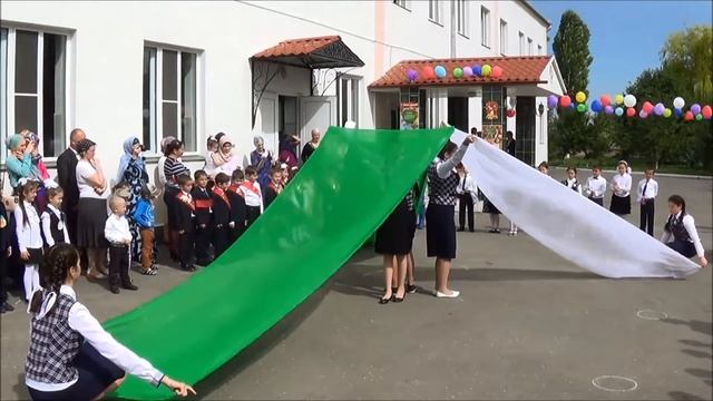 ТАНЕЦ С ПОЛОТНАМИ ИНГУШСКИЙ ФЛАГ смотреть онлайн