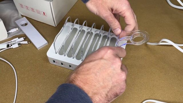 Unitek 6 Port USB Charging Station with Apple Watch Dock and Cables смотреть онлайн