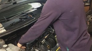 Меняю прокладку клапанной крышки Форд Фокус 2