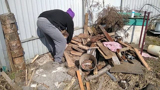 ? разгребаю завал на даче за минутку, куча которая раздражала#дача #дачасадогород #дачные #жизнь смотреть онлайн