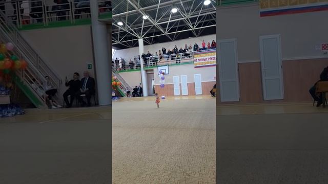 Первые соревнования по художественной гимнастике 2015г.р.Крымск 2017? смотреть онлайн