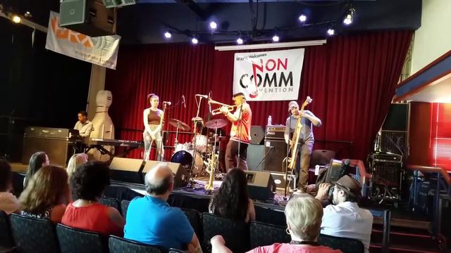 Christian Scott aTunde Adjuah at World Cafe смотреть онлайн