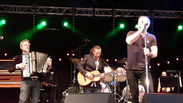 Alfie Boe 'Chitarra Romana' Leeds 24.07.15 HD смотреть онлайн