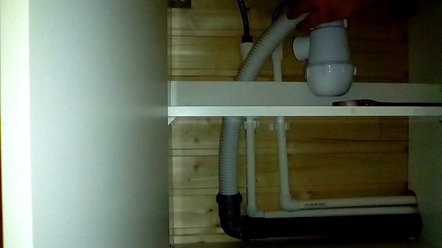 Как подключить раковину к водопроводу в квартире,частном доме! смотреть онлайн