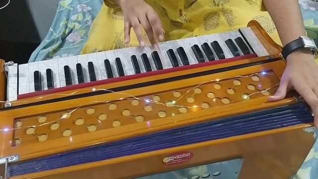how to play vakratunda mahakaya on harmonium//ganesh mantra смотреть онлайн