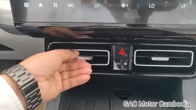 2023 GAC GS8 White Color - SUV | Exterior And Interior