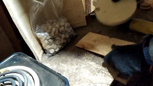 Простое изготовление пыжей из войлока/прокладок из картона на дробь/порох смотреть онлайн