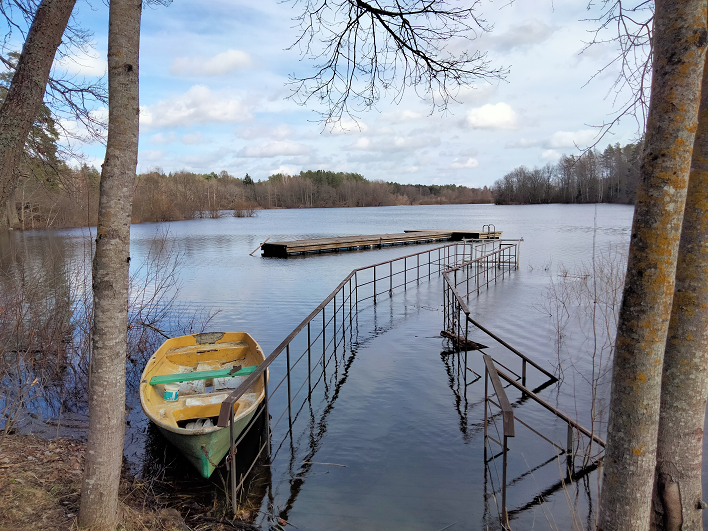Озеро в начале мая смотреть онлайн