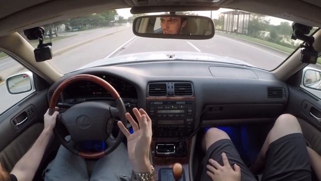 What It's Like To Own A $1000 Lexus LS400 With 200,000 Miles! смотреть онлайн