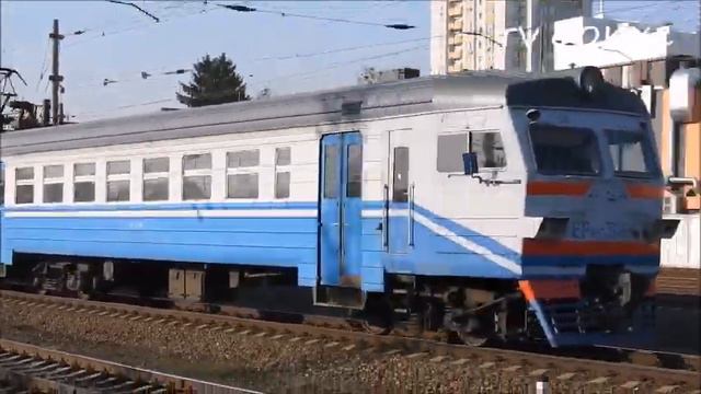 Электричка ЕР9м-396. Железнодорожная станция Святошин. Киев. Украина. 5.04.2019 г. смотреть онлайн