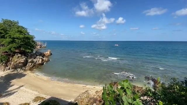 Море Пляж и Музика смотреть онлайн