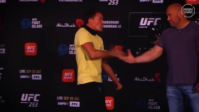 ТОП 10 Самые Странные Битвы Взглядов в UFC @Main_Card смотреть онлайн