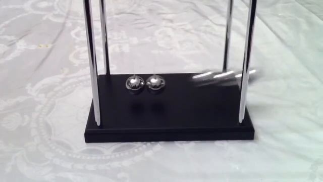 Newton's Cradle - Incredible Science смотреть онлайн