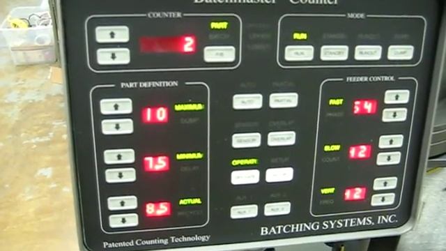 Batching Systems counter integrated with HS-100 Excel Bagger and Printer смотреть онлайн