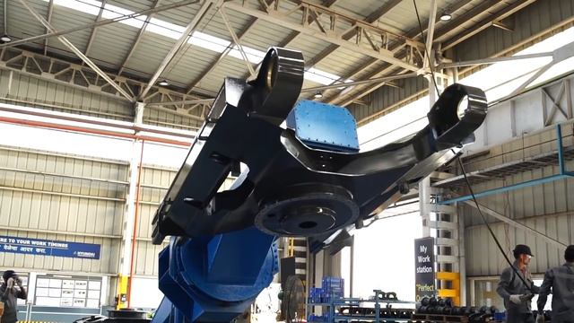 Making of Hyundai Excavator at Manufacturing Plant, Chakan, Pune. смотреть онлайн