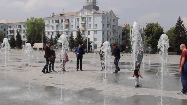 фонтан на площади Мира смотреть онлайн