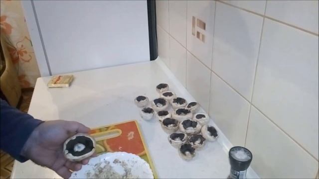 Фаршированные шампиньоны (запечённые) смотреть онлайн