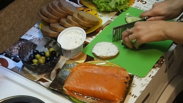 бутерброды с красной рыбой - отличная закуска! смотреть онлайн