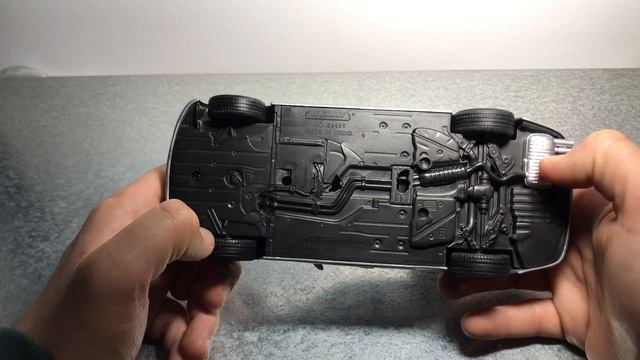 BMW 330i (2004) 1:24 Welly Diecast Model [Review Video]