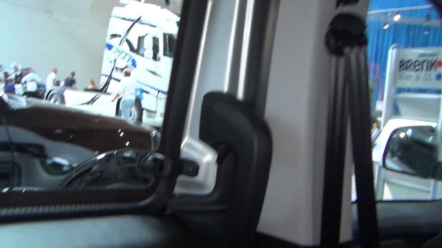 Fiat Doblo Cargo Maxi Combi Van (2018) Exterior and Interior смотреть онлайн