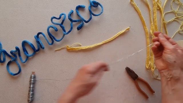 Декор в детскую комнату. Как написать имя декоративной проволокой. How to create a knitted wire wor смотреть онлайн