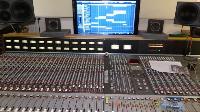 Behringer MonoPoly part 3/3- one song - one synth смотреть онлайн